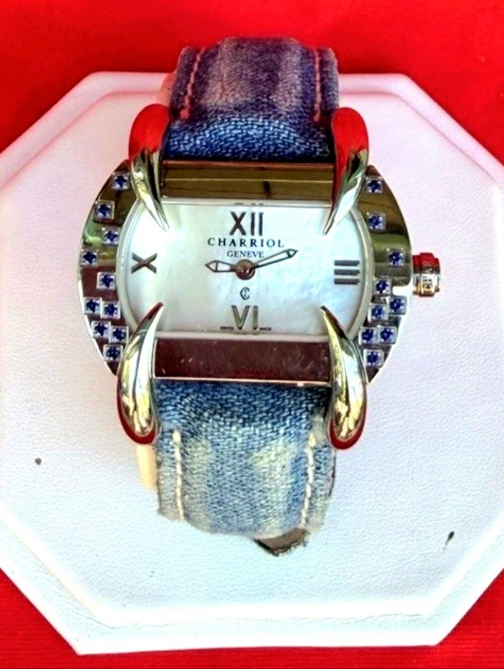 Charriol Geneve "Kucha" series women's watch featuring a blue sapphire-accented - Picture 4 of 9